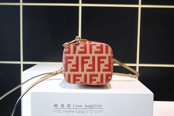 FENDI女包 頂級原單 米色小牛皮 小型款MON TRéSOR水桶包 芬迪女斜挎包  fdz2056